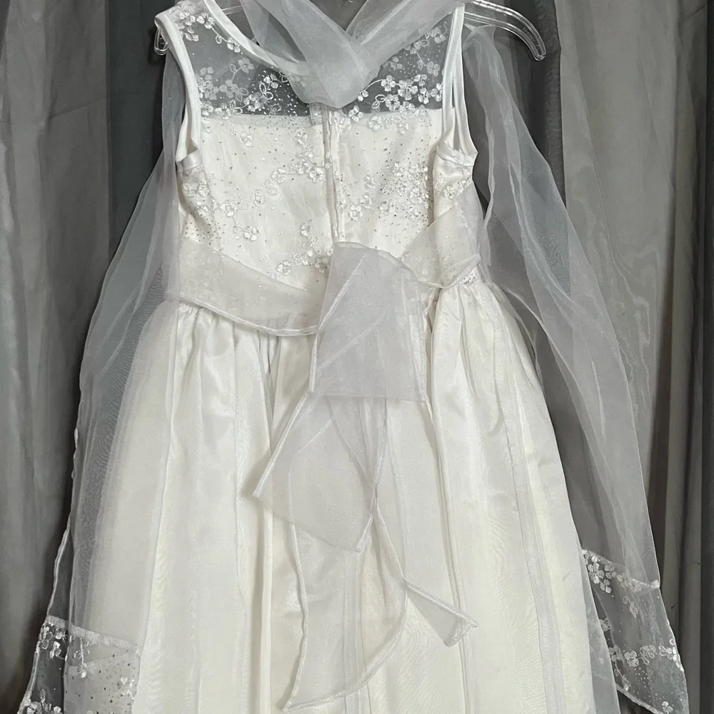 Girls Dress - Picture 3 of 4